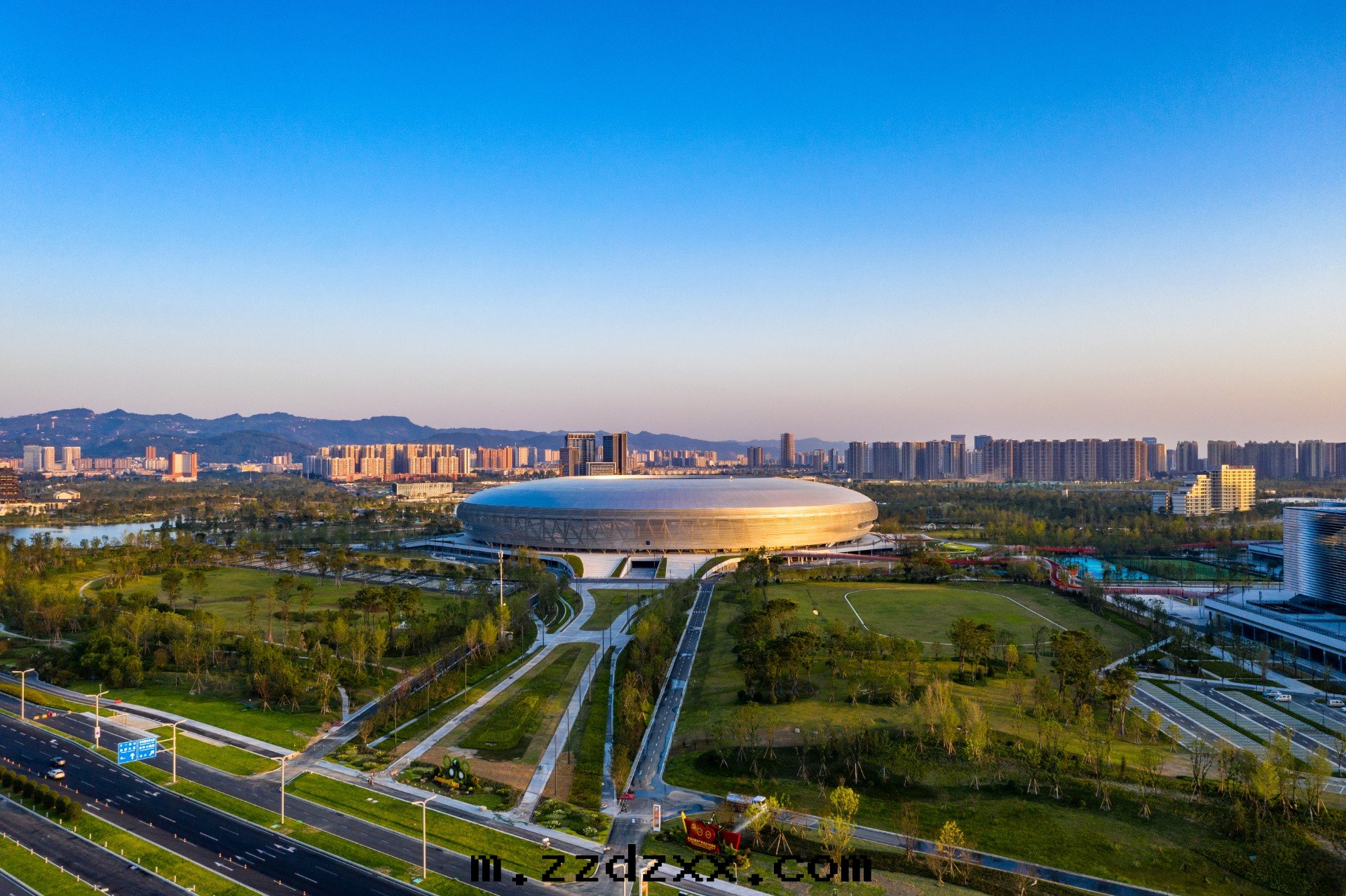 成(chéng)都東(dōng)安(ān)湖(hú)體(tǐ)育公(gōng)園(yuán)